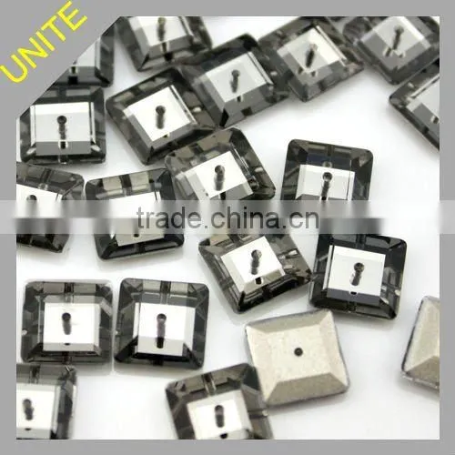 UNITE Square Lochrose Sew On Stones 10mm U3400
