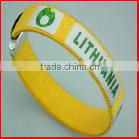 Fashion custom wooden bracelets