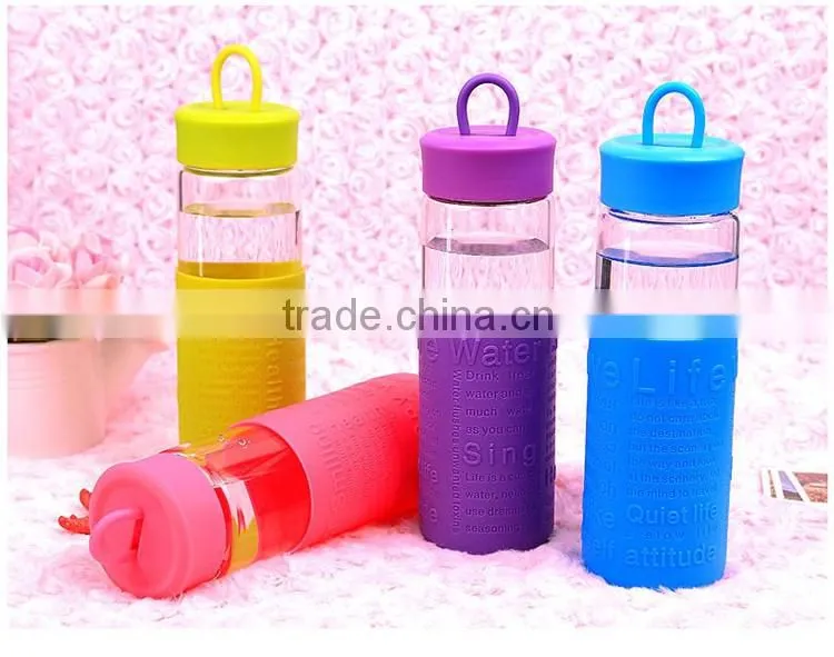 Glass water bottle silicone drinkware transparent glass bottles with color silicon sleeve outside sport cup tea cups lid rope