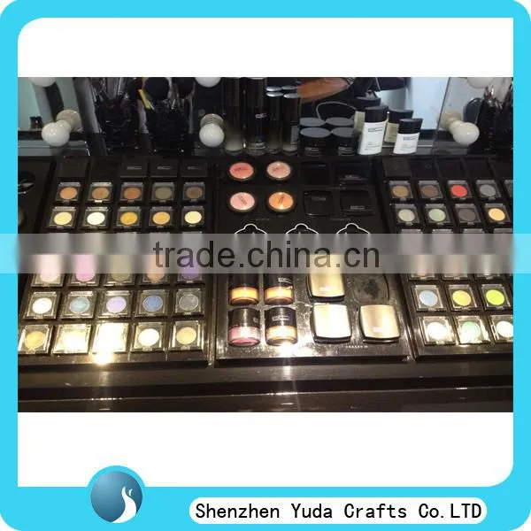 Single pocket brochure holder for fashion shops banks