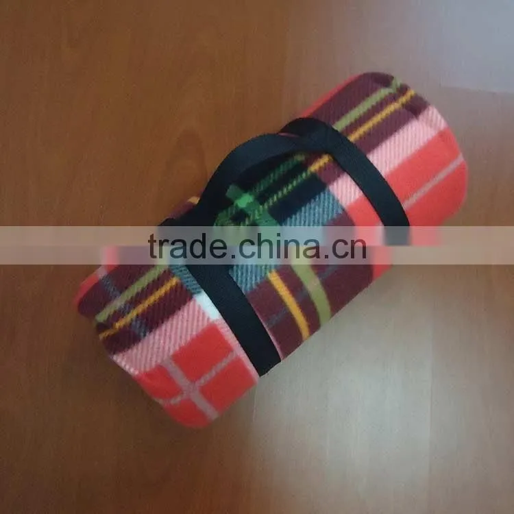 polar fleece printed check pattern roll up with pp webbing aluminium foil travel hiking blanket