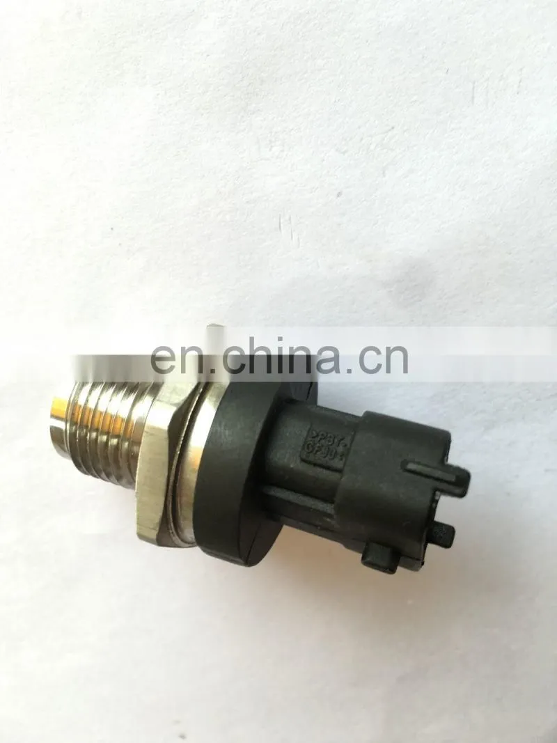 0281006425 Diesel fuel common rail pressure sensor