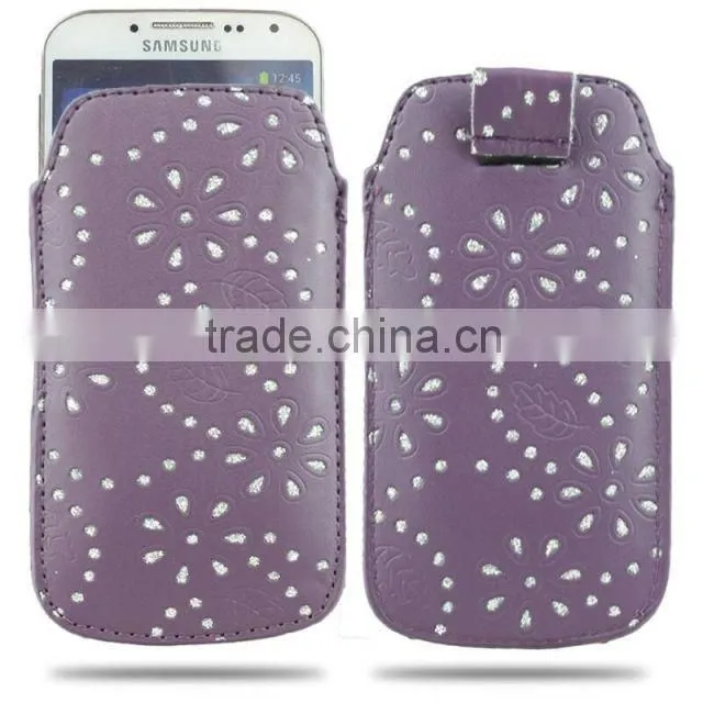PULL TAB LEATHER POUCH CASE WITH Maple Leaf Pattern.