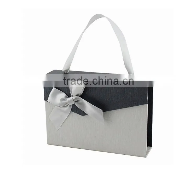 Custom made cardboard carrying box with handle