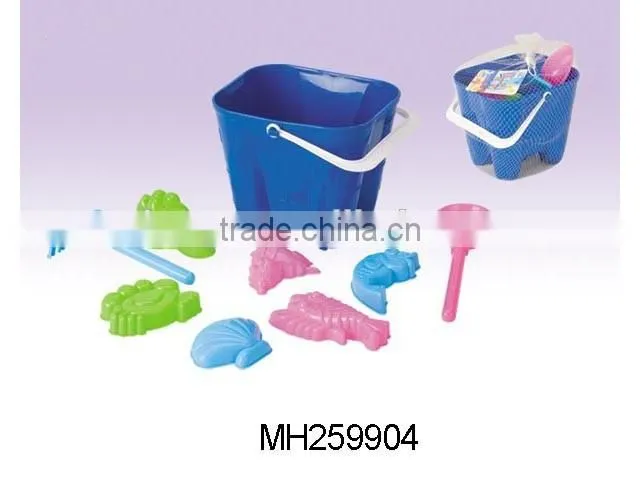 plastic summer toy beach bucket with accessory set