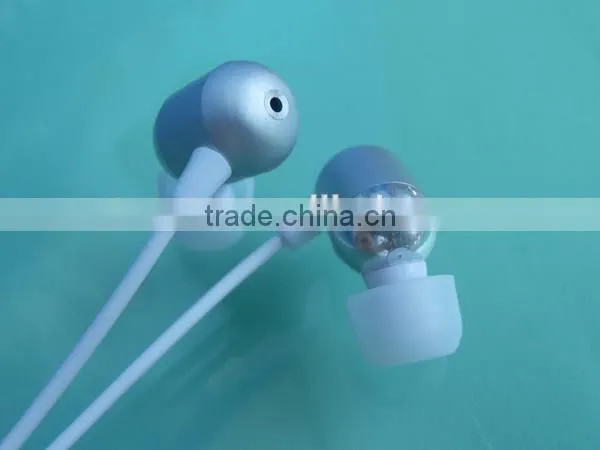 2016 stereo in-ear mp3 mp4 headphones&earphone metal
