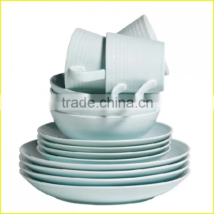 Wholesale 4pcs Custom Western Porcelain Dinnerware Set,Cheap Dinner Set