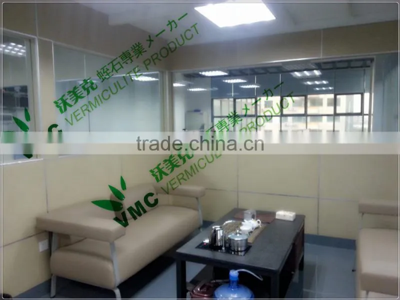 Lightweight Fireproof Material Vermiculite Heat Insulation Board for Heating Furnace