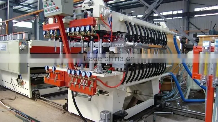 PP corrugated sheet producing machine