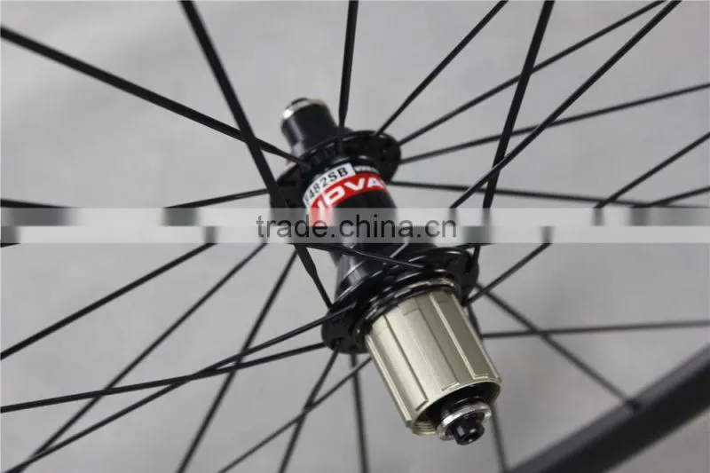 700C 38mm clincher carbon road wheelset carbon clincher wheels wth Novatec hub 9/10/11Speed