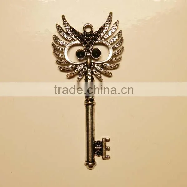 New Design Fashion Key Shape Pendant Charms