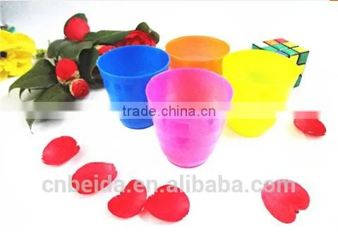 Pierced plastic plate with high quanlity and competitive price
