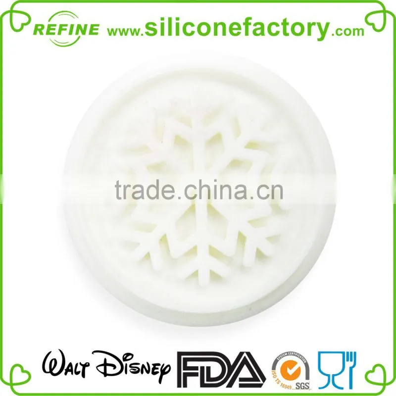 Fancy white snowflake design Wooden handle Silicone cookie press stamp