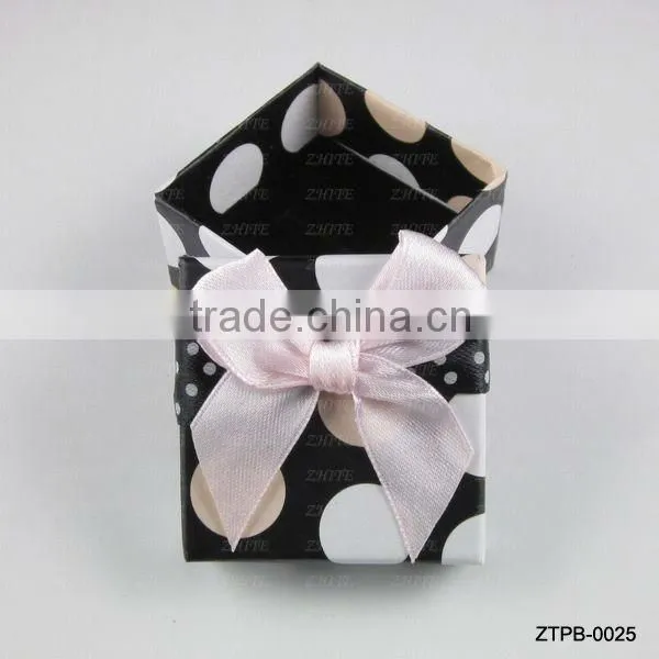 Hot Selling Red Bowknot Square Packing Box Wholesale ZTPB-0024