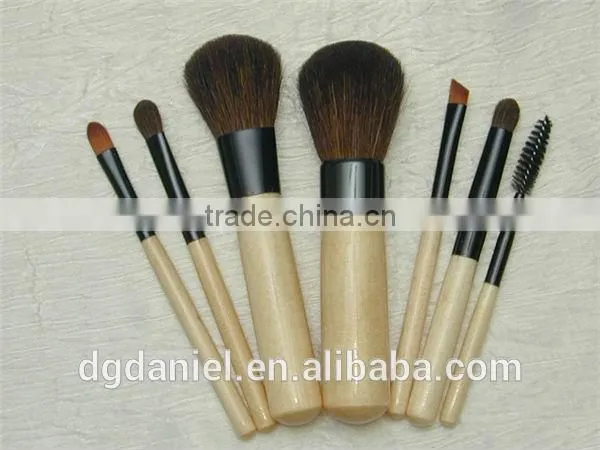 Best 7pcs cosmetic brush kit free sample,Personalized wooden color makeup brush set