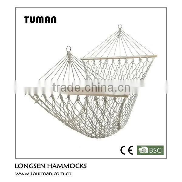Single wooden nylon rope hammock