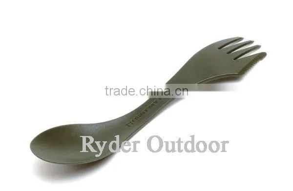 Plastic Spoons Forks and Knives