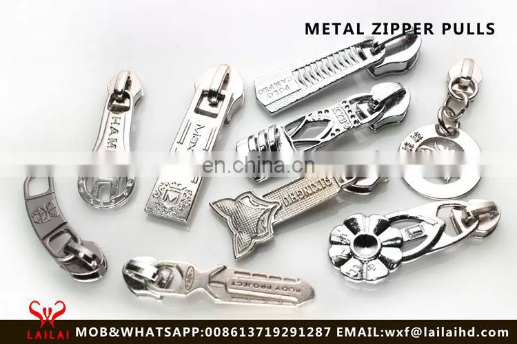 Colorful zipper puller head for bags