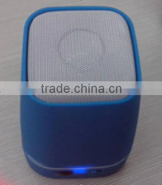 Red ball shape portable mini wireless bluetooth led speaker with fm radio
