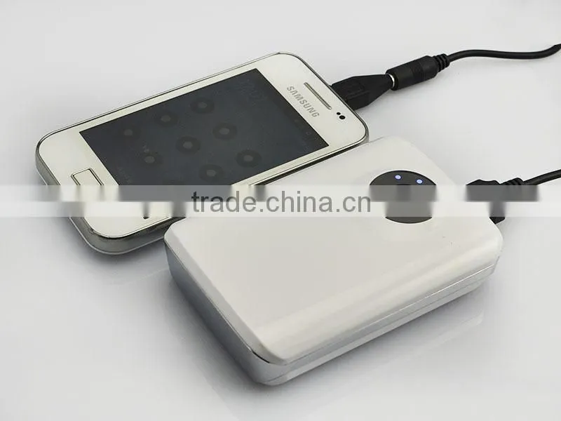 New product Promotional 8000mah solar power bank for smartphone