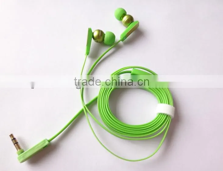 Top Quality Flat Cable Metal Earphone with Mic