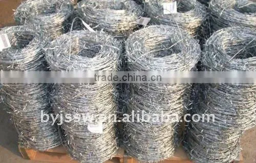 Hot Dipped Galvanized Barbed Wire in Wooden Spool ( Direct Factoty )