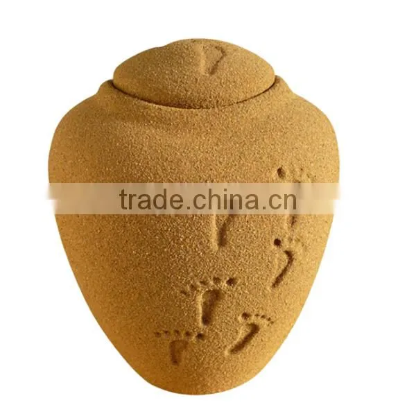 Eco-friendly feature and cremains urnas for cremation