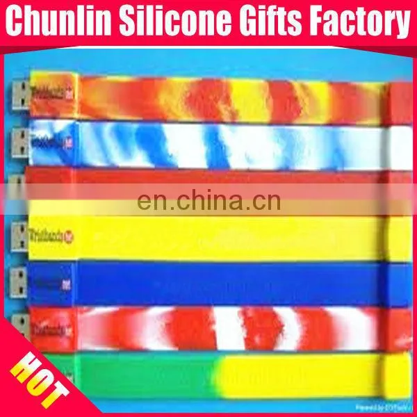 Swirl Silicone Wristband with USB flash drive