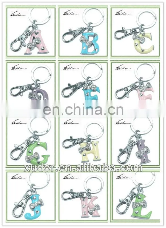 GREEN LETTER L KEY HOLDER WITH CRYSTAL