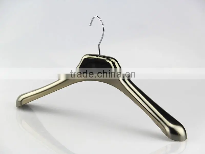 IMY-362 electroplating wide hanger for man wide shoulder coat hanger