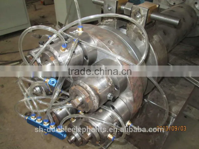 PLASTIC EXTRUDER MACHINE