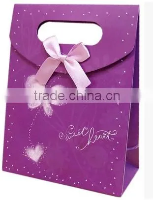 Fashionable and Customized foldable paper gift bag