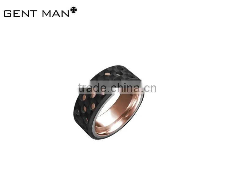 Fashion 8mm Mens bands rose gold plating high Polish Band carbon fiber ring hammer finish titanium ring band