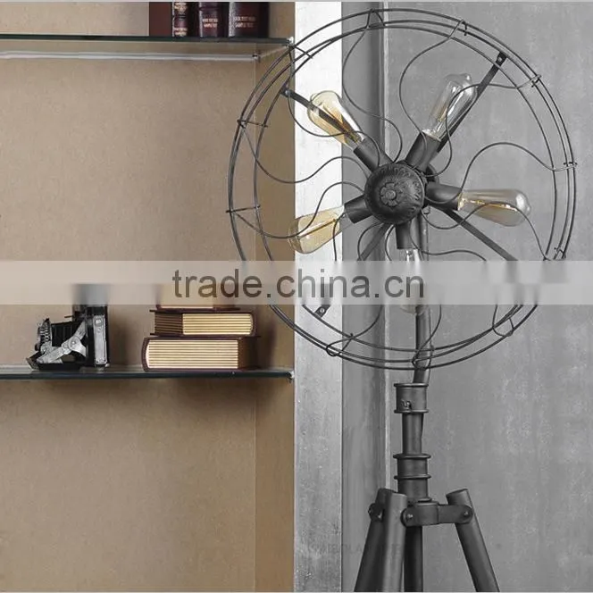 L4004 LED indoor floor lamp in classic style