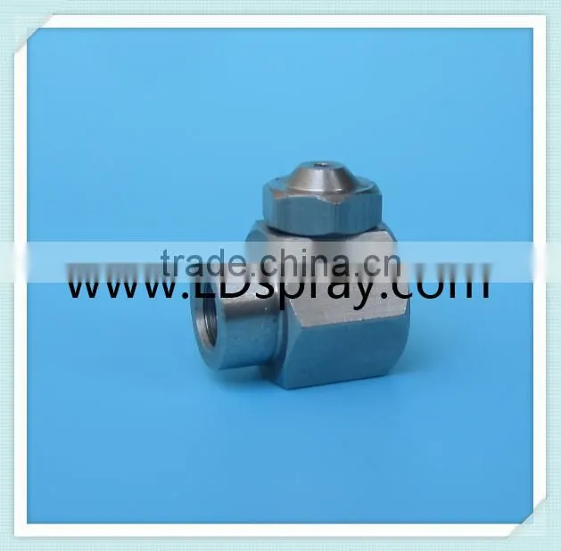Car wash spray nozzle