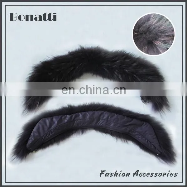 Raccoon dog fur collar