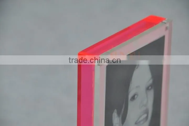 Hot Sale Clear Acrylic Glass Block Perspex Photo Frame for Home Decoratio Stand