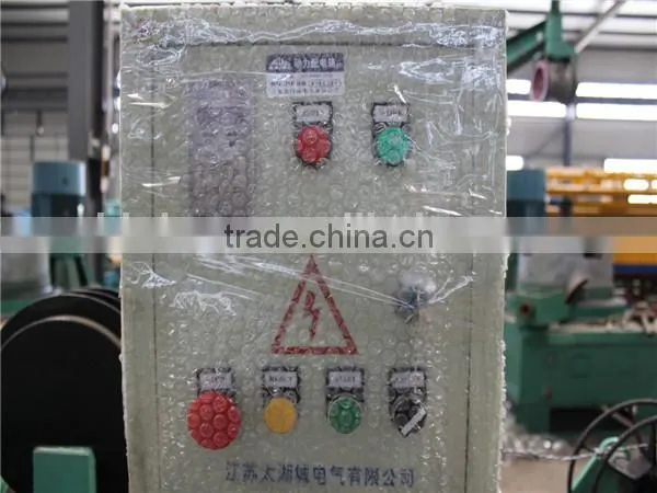 Common double twisted barbed wire netting machine for sale