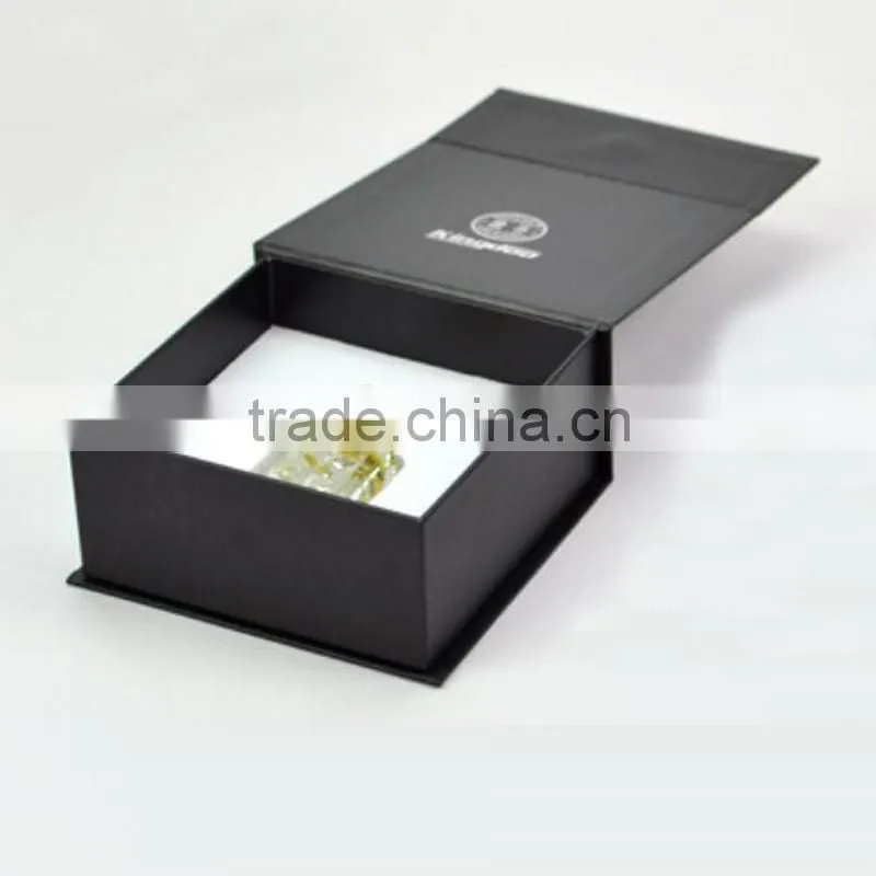 Fancy paper packaging Box with satin pad for Cosmetic / perfume Packaging
