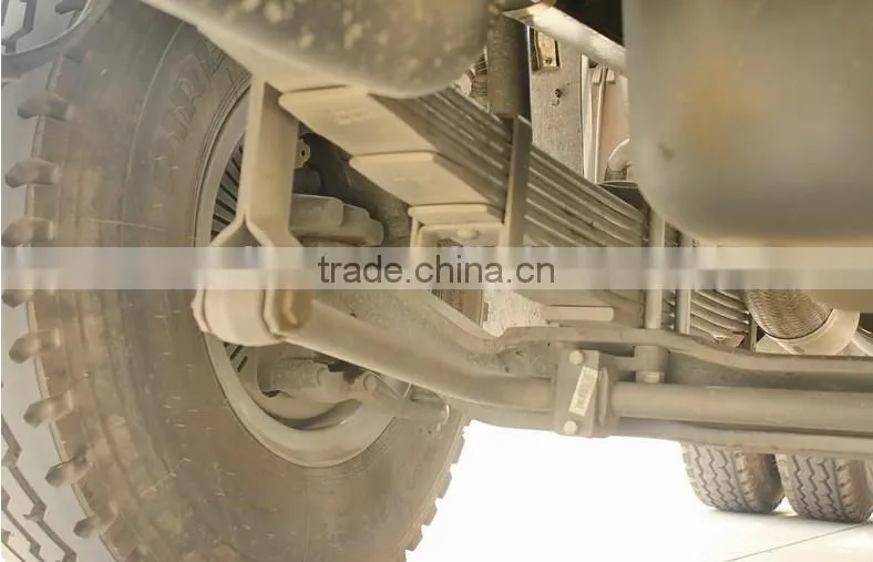Beautiful color Sinotruk 380hp 6x4 howo towing vehicle/ tractor truck