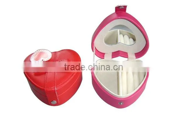 Hot Sale Portable Loving Heart Wedding Jewelry Box With Mirror And Ring Holder