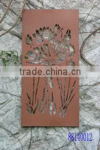 Metal decorative wall plaque