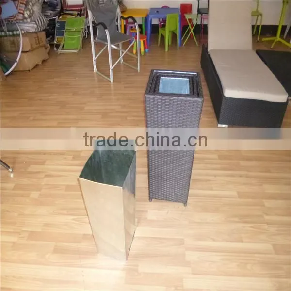 Outdoor PE rattan frame garden flower pot