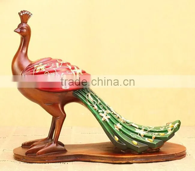 High Quality small resin peacock chair