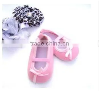 2016 new design high quality boutique soft baby sole shoes