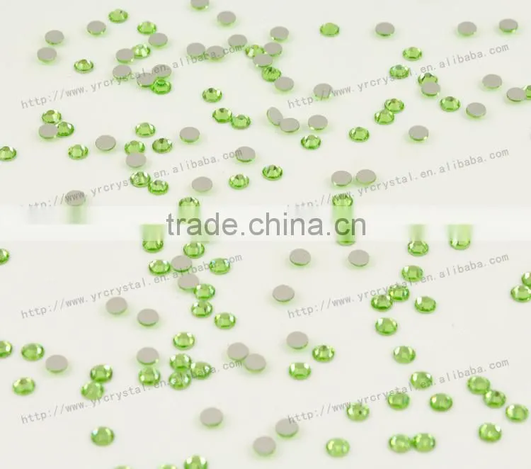 Round shape peridot color silver base crystal rhinestones flat back glass bead