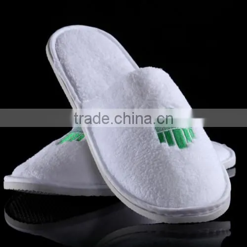 White plush velour two colors hotel embroidery slippers