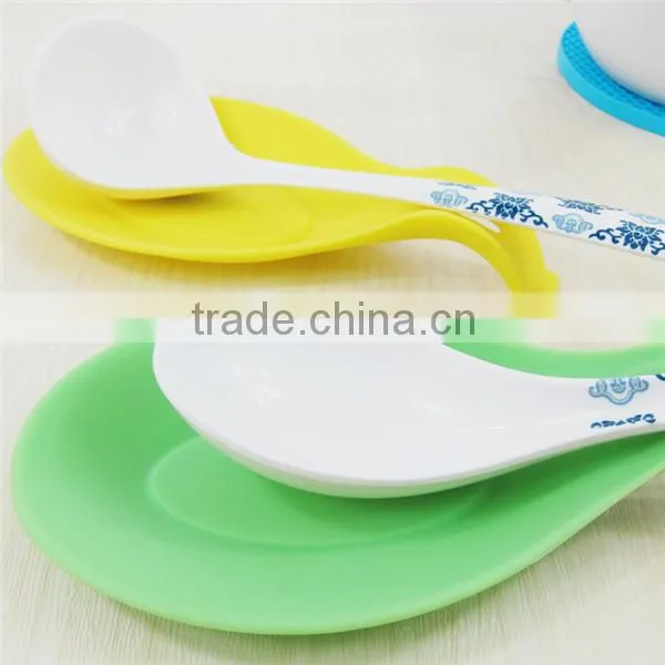Hot selling silicone spoon ladle holder