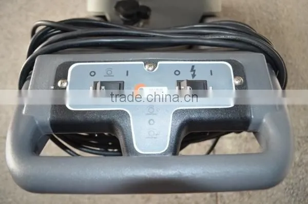 Efficient carpet extractor machine