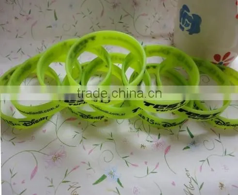 2014 fashionable and popular chain Silicon Bracelet with ribbon,silicone wristbands